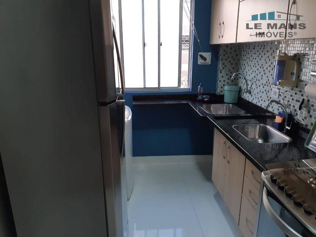 Apartamento à venda com 2 quartos, 46m² - Foto 4