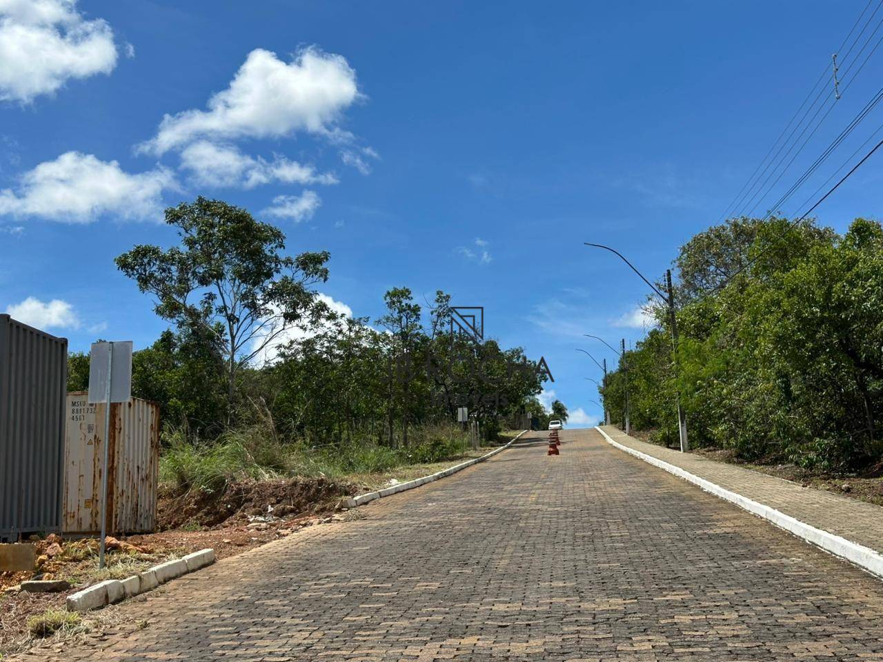 Loteamento e Condomínio, 1000 m² - Foto 2