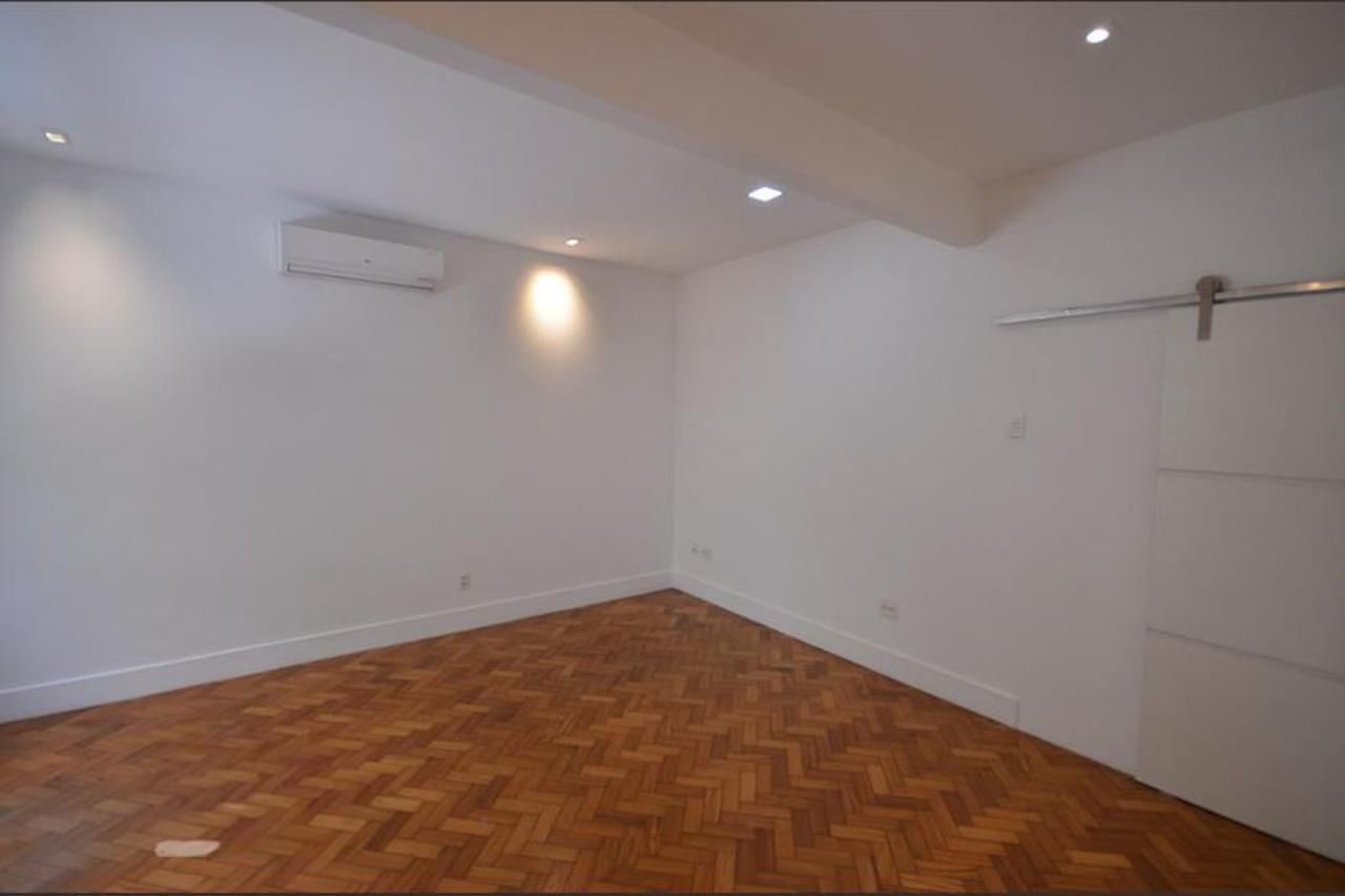 Apartamento à venda com 4 quartos, 210m² - Foto 20