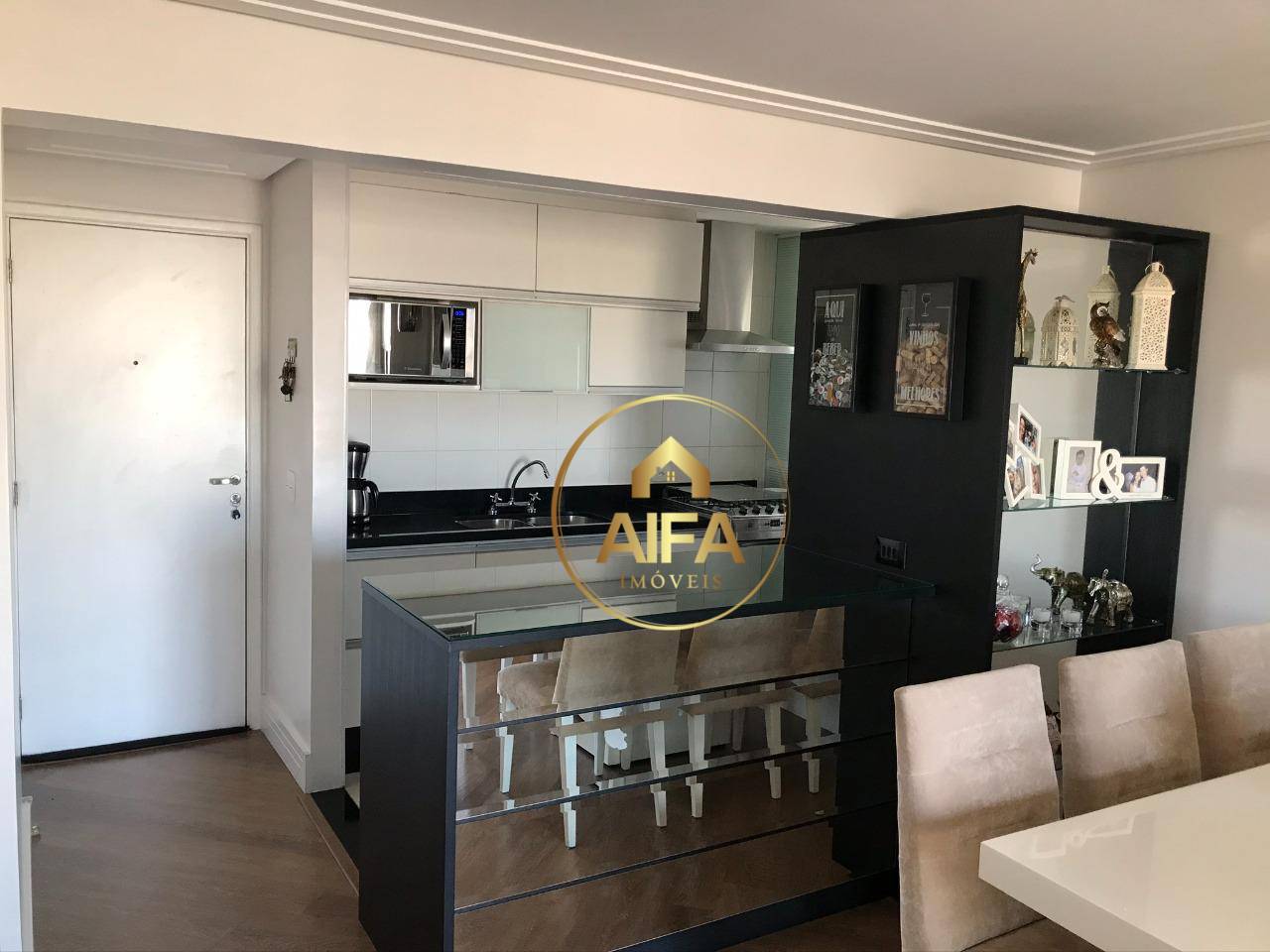 Apartamento à venda com 2 quartos, 70m² - Foto 2