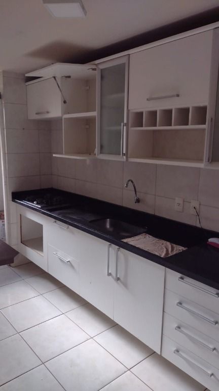 Apartamento para alugar com 2 quartos, 70m² - Foto 9