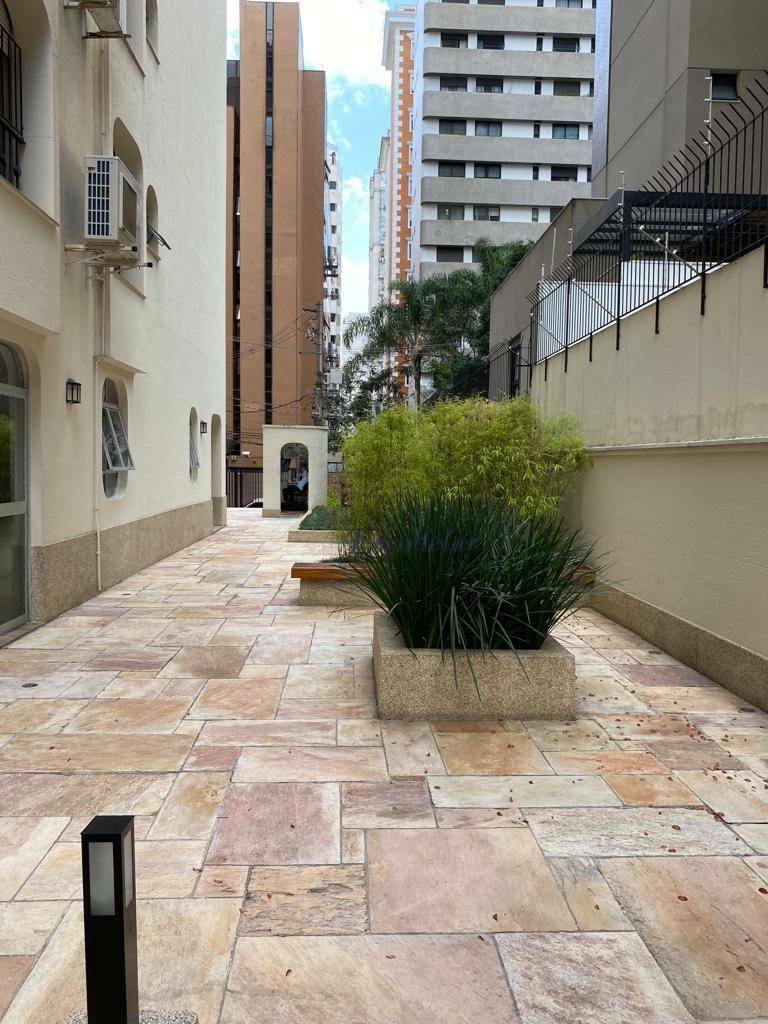 Apartamento à venda com 3 quartos, 198m² - Foto 57