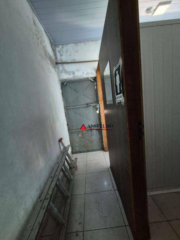 Depósito-Galpão-Armazém para alugar, 541m² - Foto 19