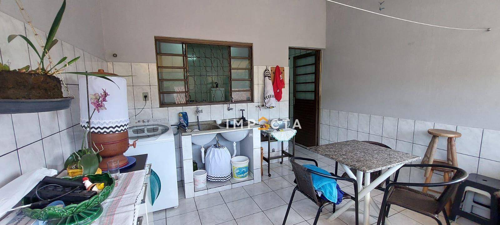 Casa à venda com 3 quartos, 183m² - Foto 9