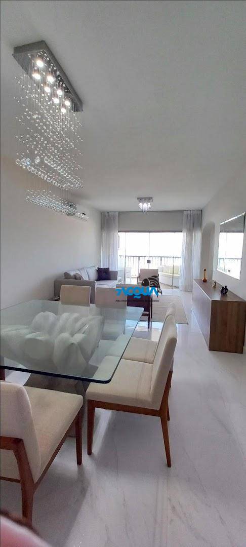 Apartamento à venda com 3 quartos, 217m² - Foto 4