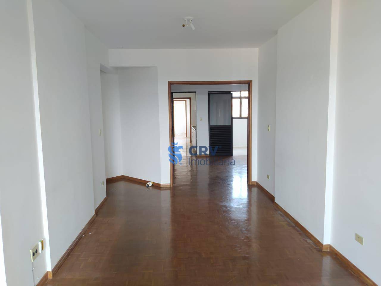 Apartamento à venda com 3 quartos, 140m² - Foto 3