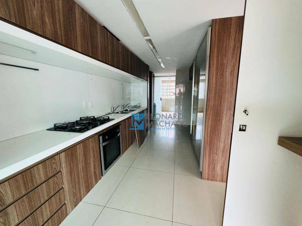 Apartamento à venda com 3 quartos, 217m² - Foto 15