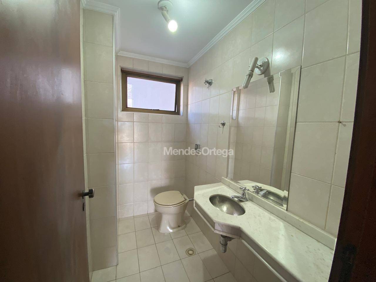 Apartamento para alugar com 3 quartos, 206m² - Foto 31
