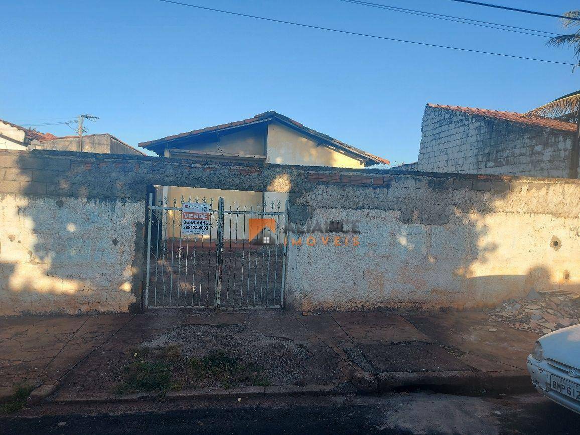 Casa à venda com 3 quartos, 2M2 - Foto 2