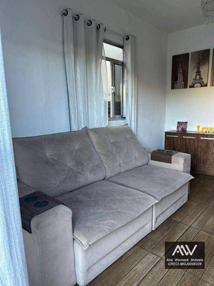 Casa à venda com 2 quartos, 100m² - Foto 4