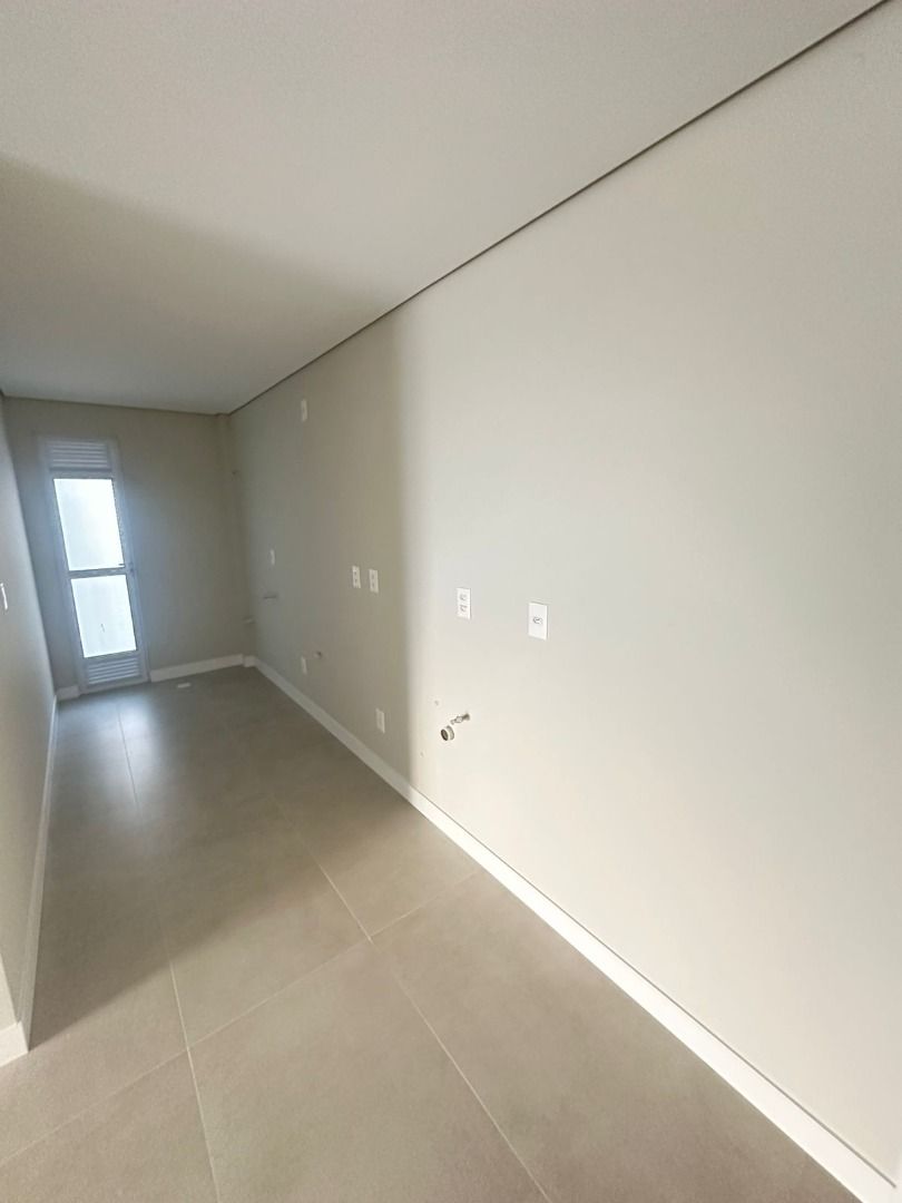 Apartamento à venda com 3 quartos, 86m² - Foto 4