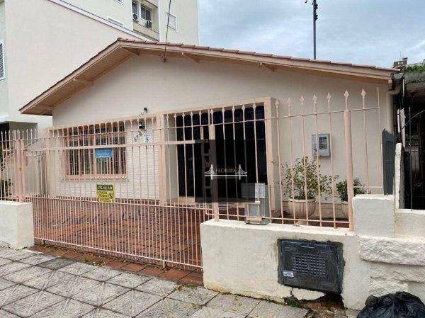 Casa à venda com 3 quartos, 142m² - Foto 2