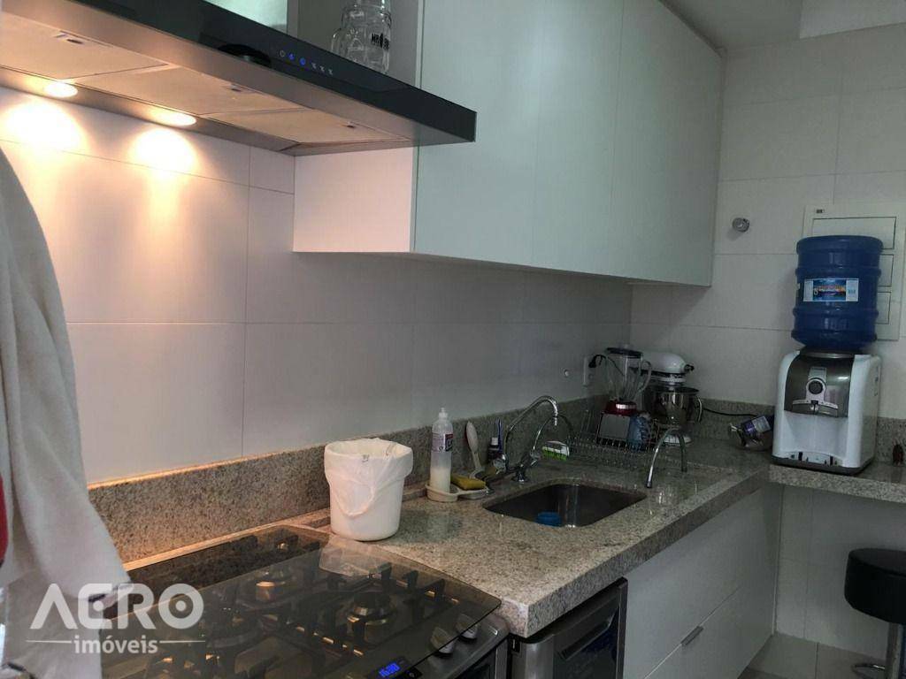 Apartamento à venda com 3 quartos, 112m² - Foto 18