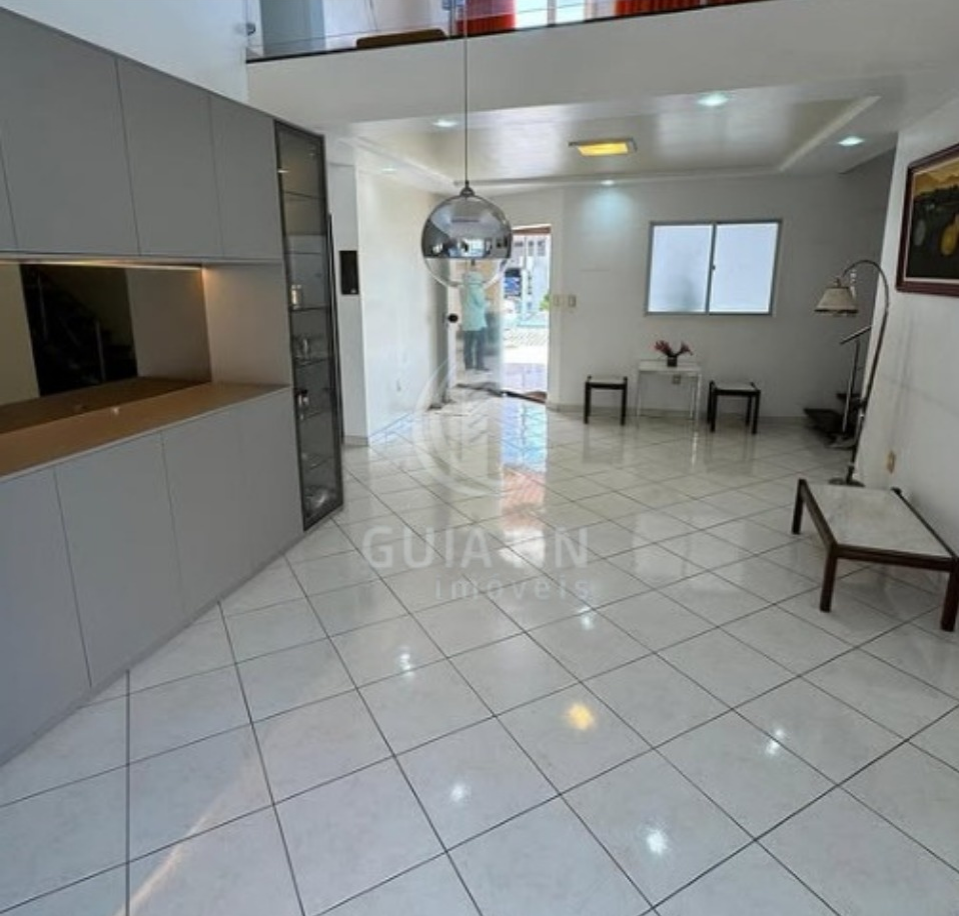 Casa à venda com 3 quartos - Foto 2