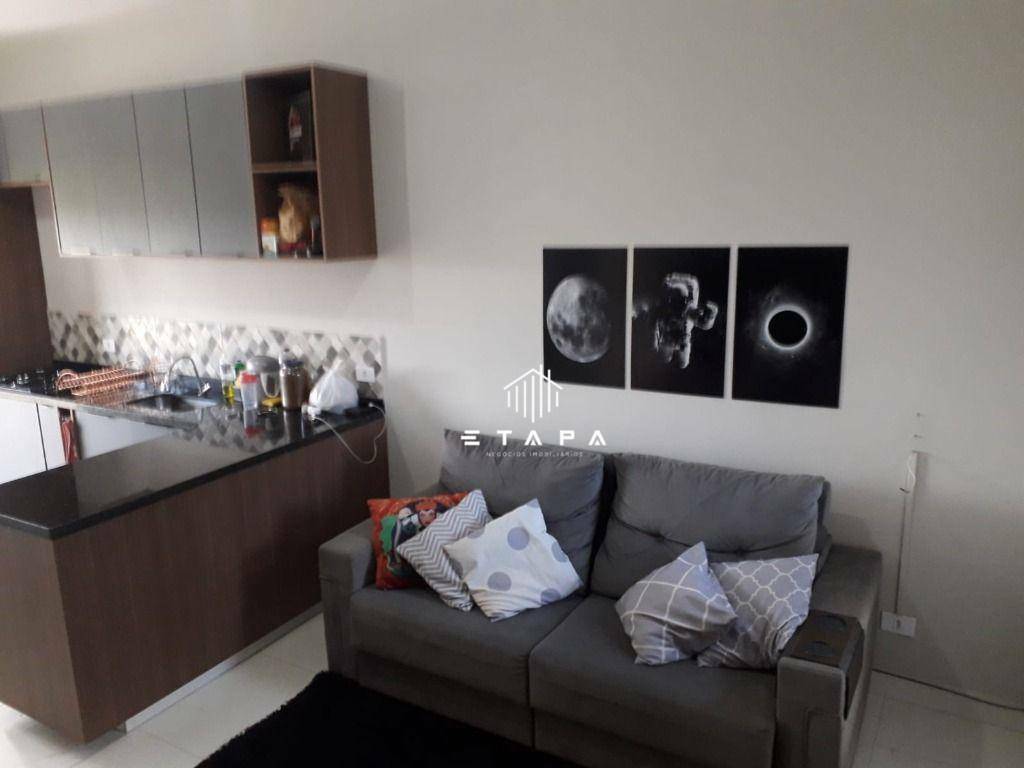 Apartamento à venda com 2 quartos, 64m² - Foto 4