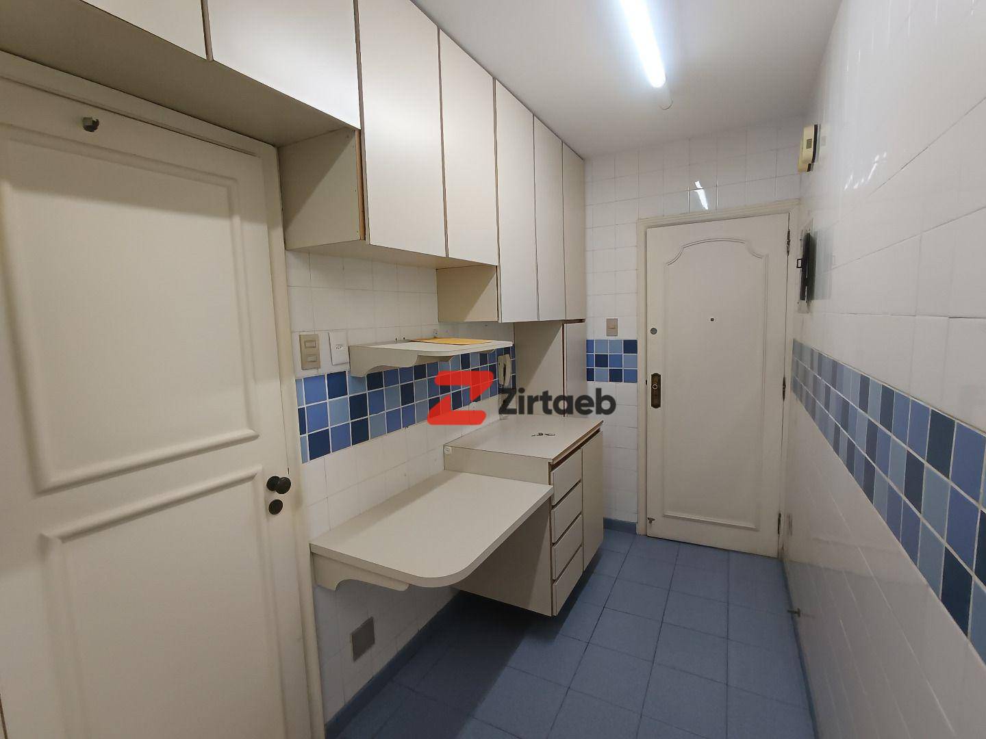 Apartamento para alugar com 2 quartos, 104m² - Foto 12