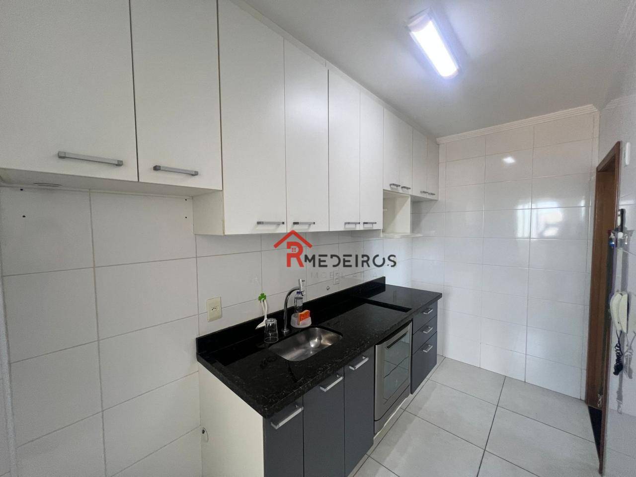 Apartamento à venda com 2 quartos, 60m² - Foto 9