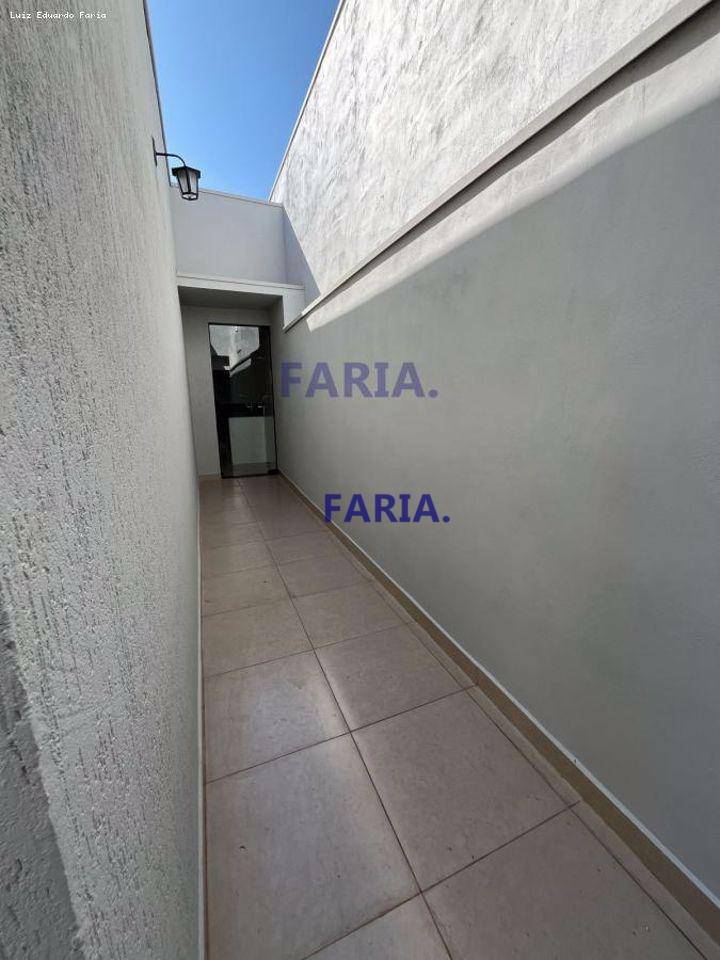 Casa à venda com 3 quartos, 155m² - Foto 14