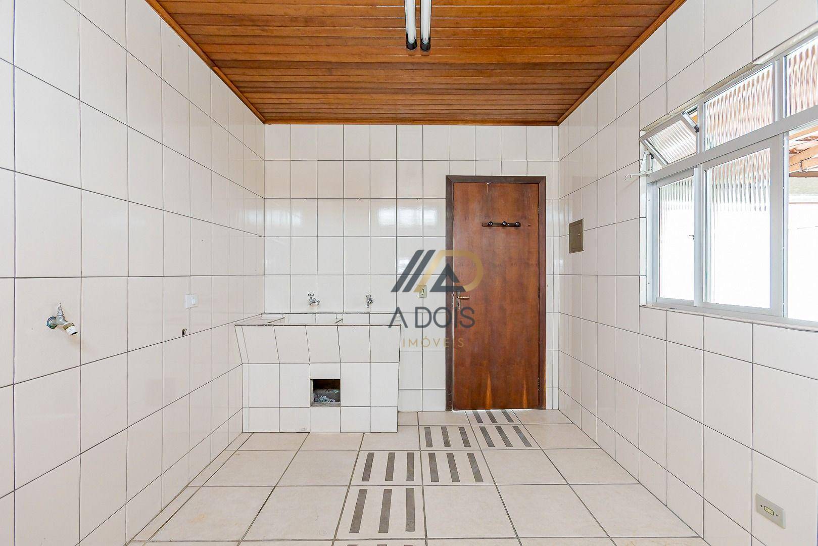 Sobrado à venda com 4 quartos, 320m² - Foto 59