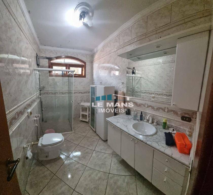 Casa à venda com 3 quartos, 239m² - Foto 30