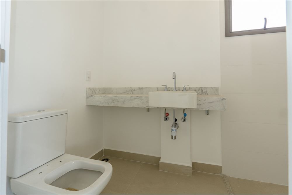 Apartamento à venda com 3 quartos, 158m² - Foto 17