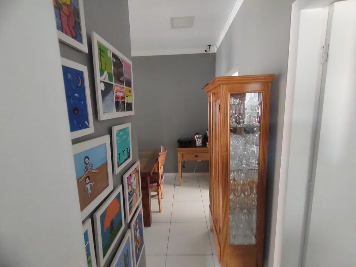 Casa à venda com 3 quartos, 250m² - Foto 15