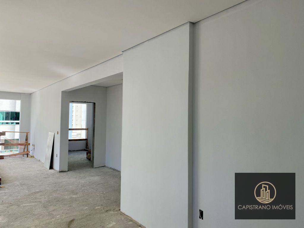 Apartamento à venda com 3 quartos, 126m² - Foto 18