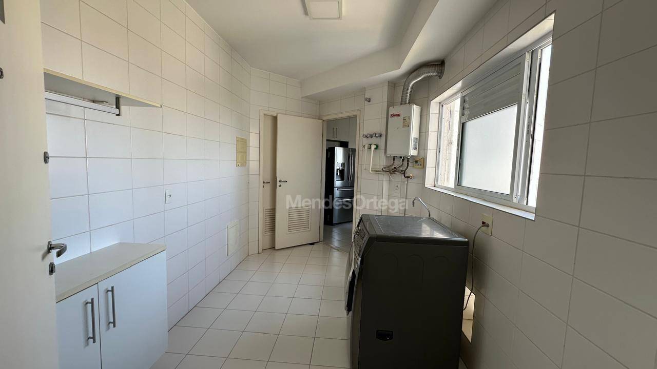 Apartamento à venda com 3 quartos, 194m² - Foto 16