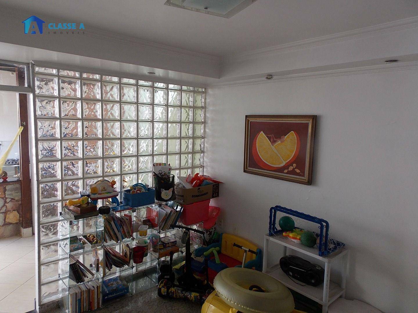 Casa à venda com 4 quartos, 300m² - Foto 26