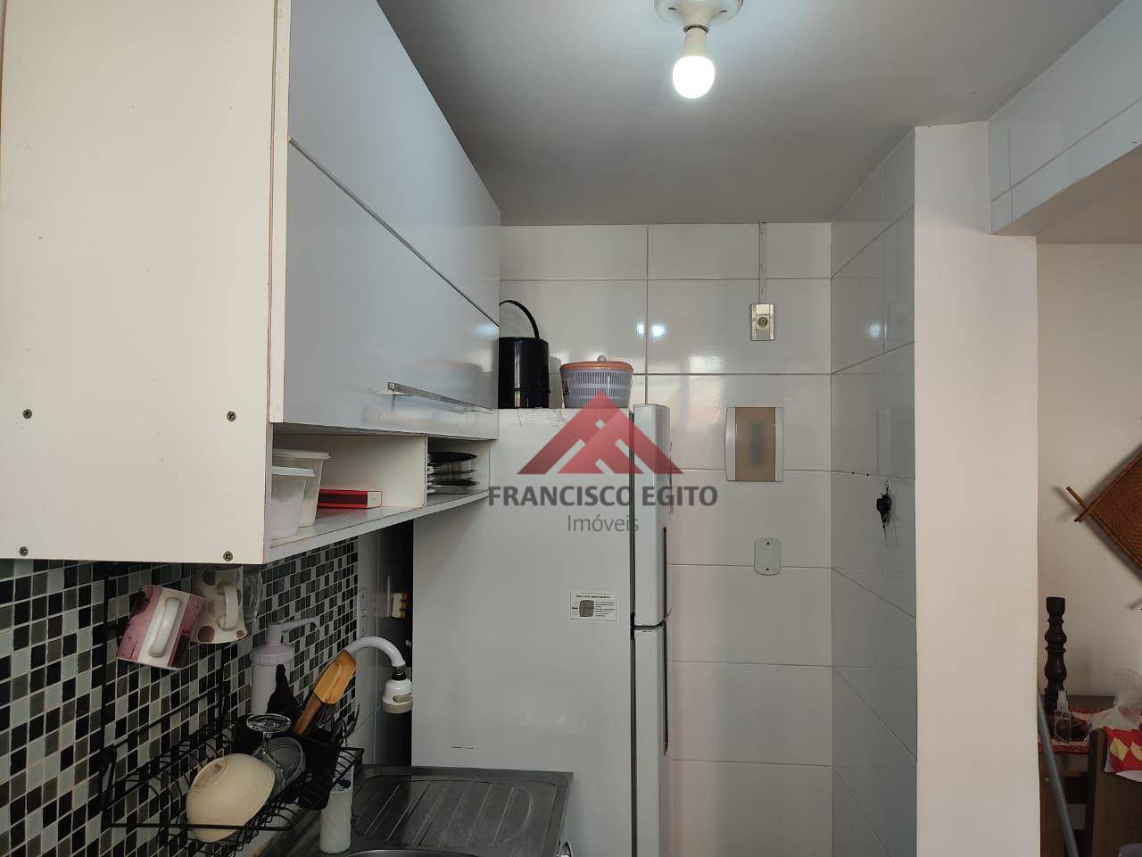 Apartamento à venda com 2 quartos, 50m² - Foto 4