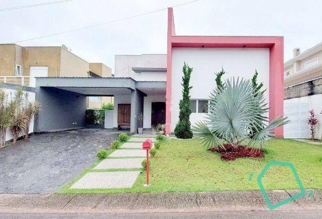 Casa de Condomínio à venda com 3 quartos, 317m² - Foto 1