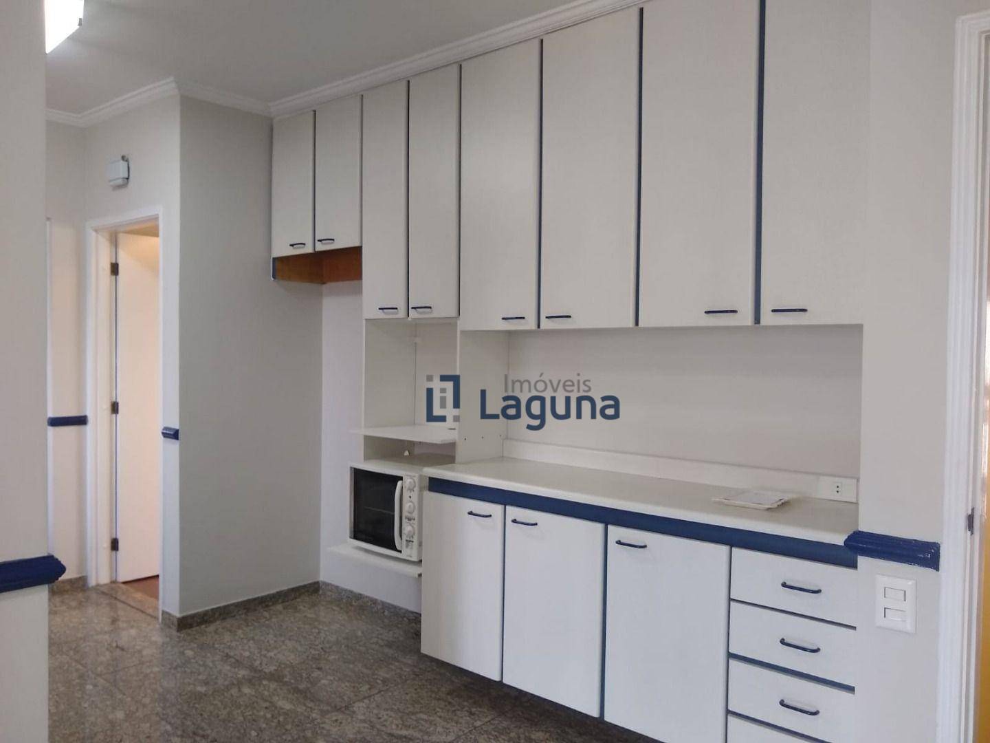 Apartamento à venda com 3 quartos, 180m² - Foto 6