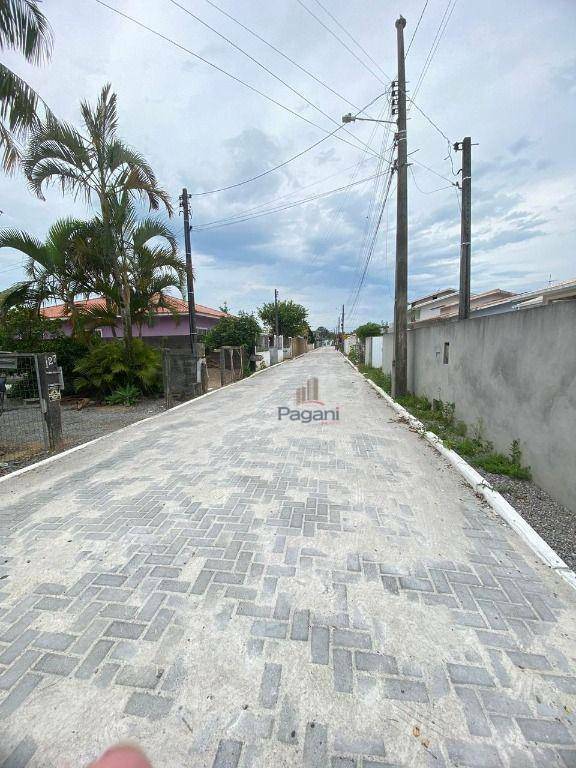 Casa à venda com 3 quartos, 120m² - Foto 2