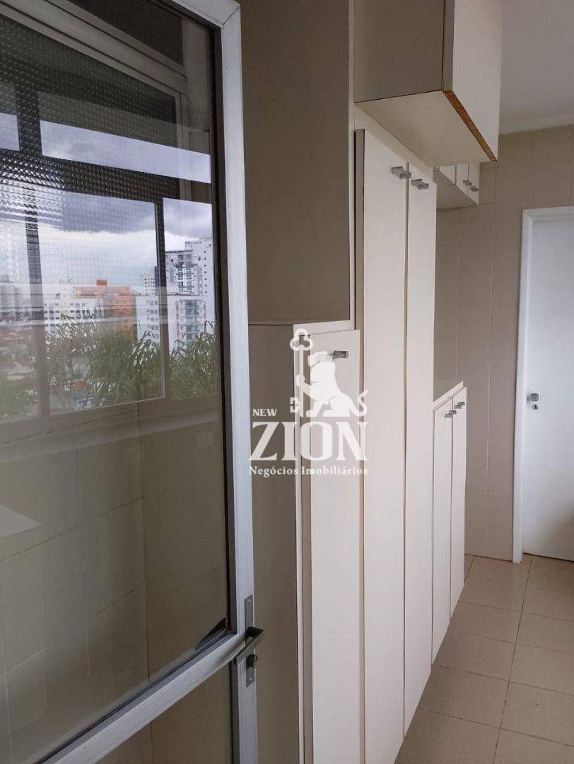 Apartamento para alugar com 3 quartos, 166m² - Foto 30