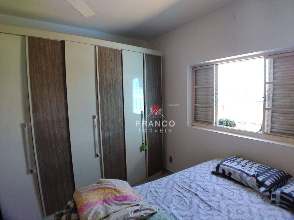 Casa à venda com 3 quartos, 180m² - Foto 18