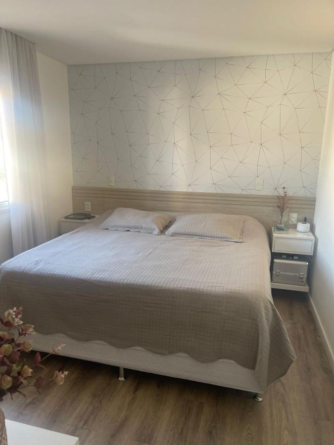 Casa de Condomínio à venda com 4 quartos, 230m² - Foto 2