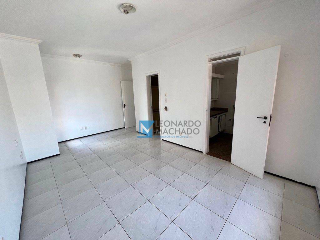 Apartamento à venda com 4 quartos, 230m² - Foto 11