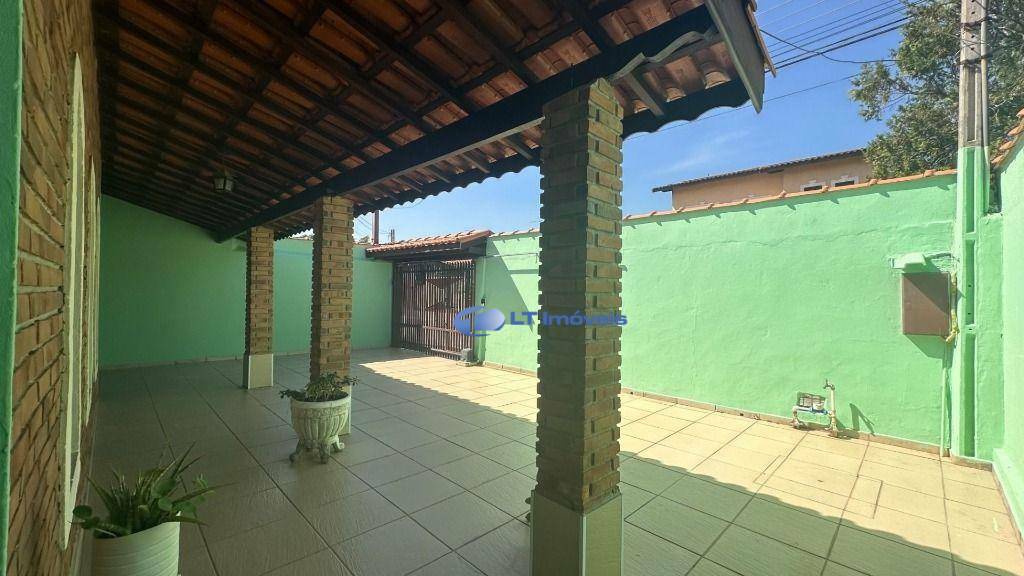 Casa à venda com 3 quartos, 139m² - Foto 4
