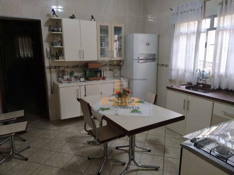 Casa à venda com 5 quartos, 180m² - Foto 14