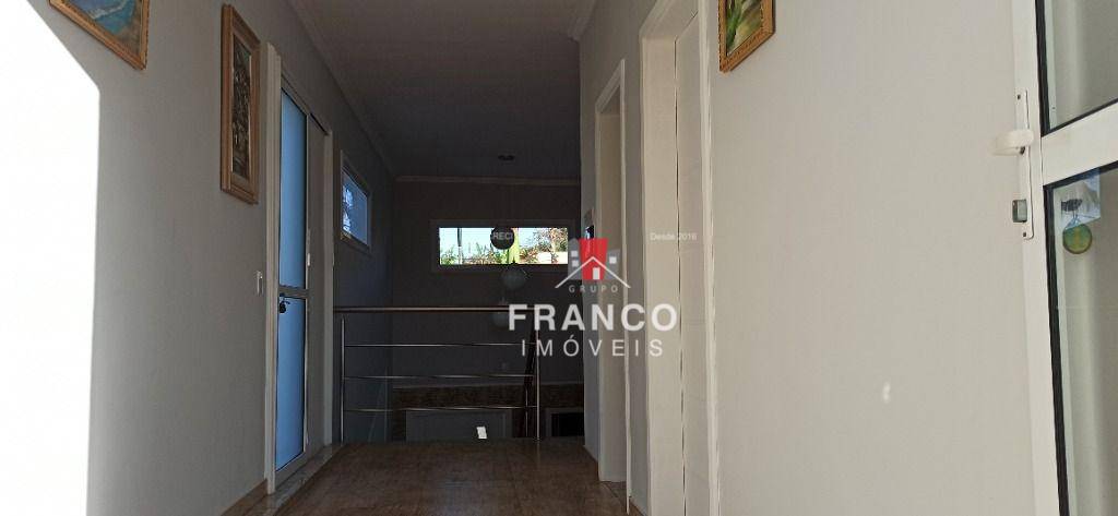 Casa à venda com 4 quartos, 297m² - Foto 16