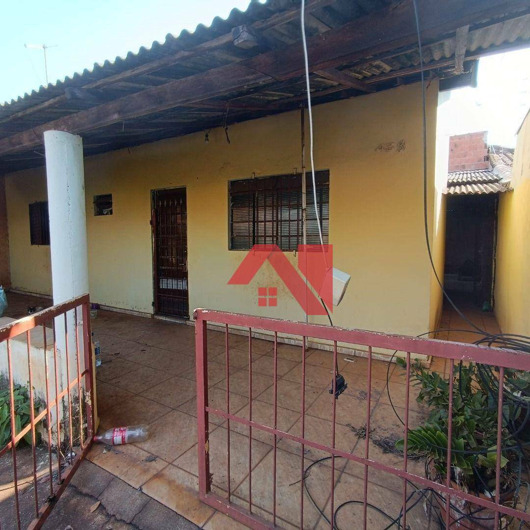 Casa à venda com 2 quartos, 65m² - Foto 3