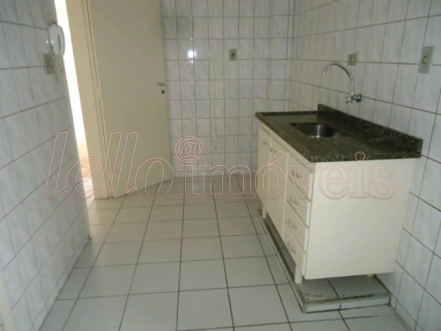 Apartamento para alugar com 2 quartos, 75m² - Foto 12