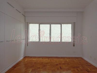 Apartamento para alugar com 3 quartos, 230m² - Foto 9