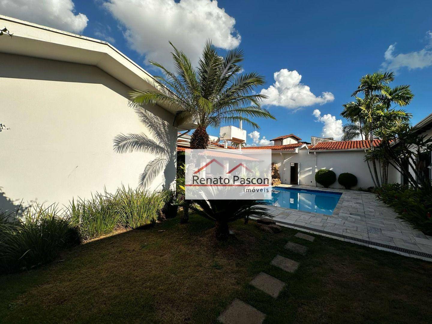 Casa à venda com 3 quartos, 450m² - Foto 1