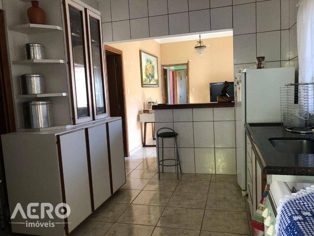 Casa, 4 quartos, 227 m² - Foto 5