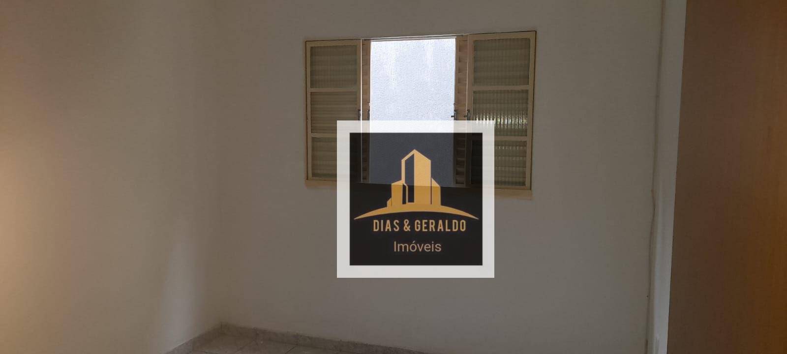 Casa para alugar com 3 quartos, 85m² - Foto 5