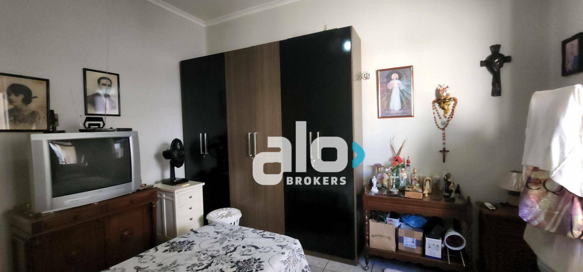 Casa à venda com 6 quartos, 276m² - Foto 24