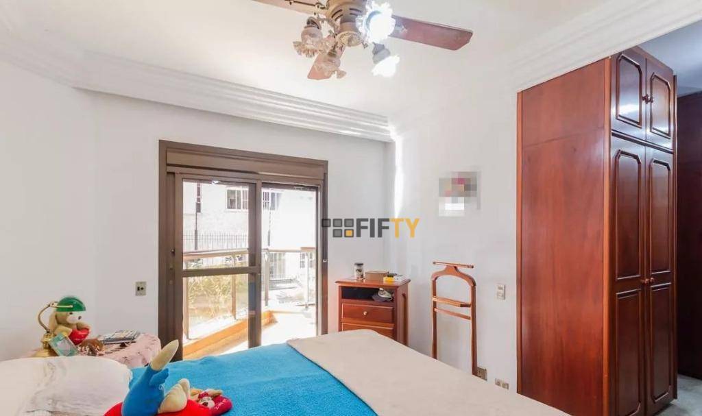 Apartamento à venda com 4 quartos, 236m² - Foto 8