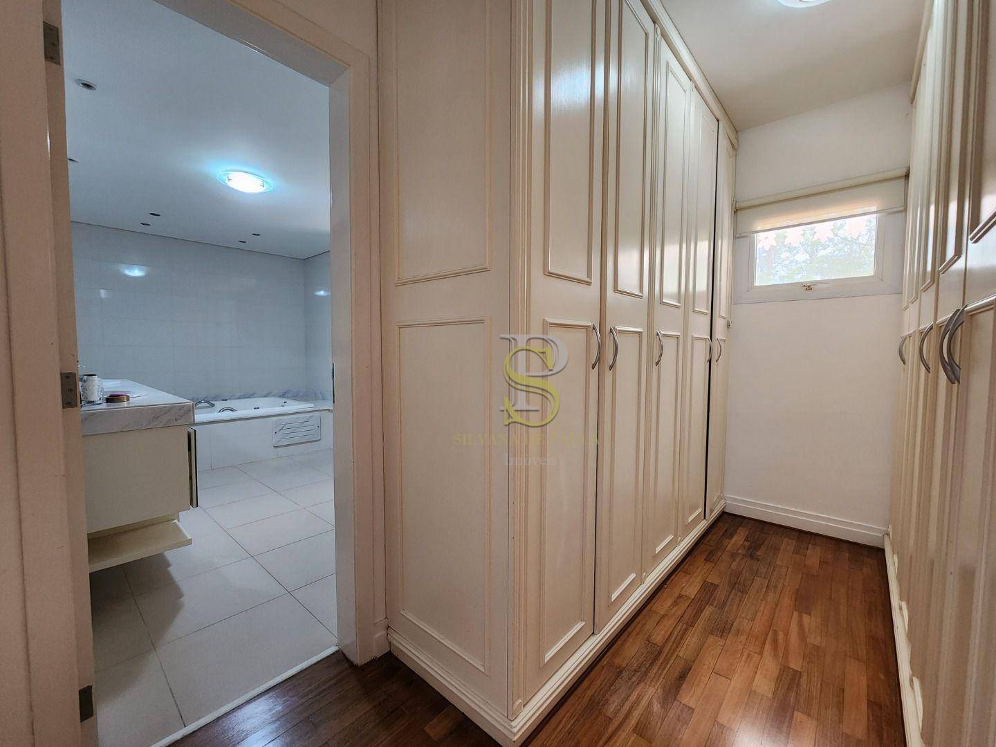 Casa de Condomínio para alugar com 4 quartos, 650m² - Foto 32