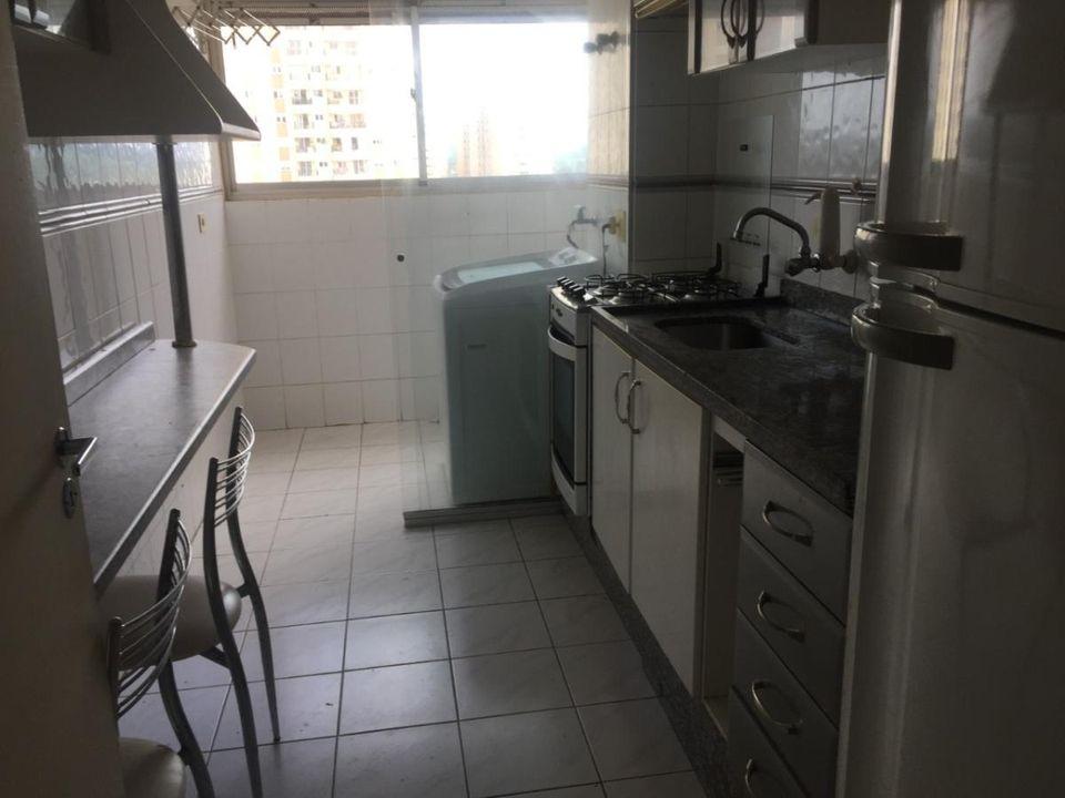 Apartamento à venda com 2 quartos, 68m² - Foto 3